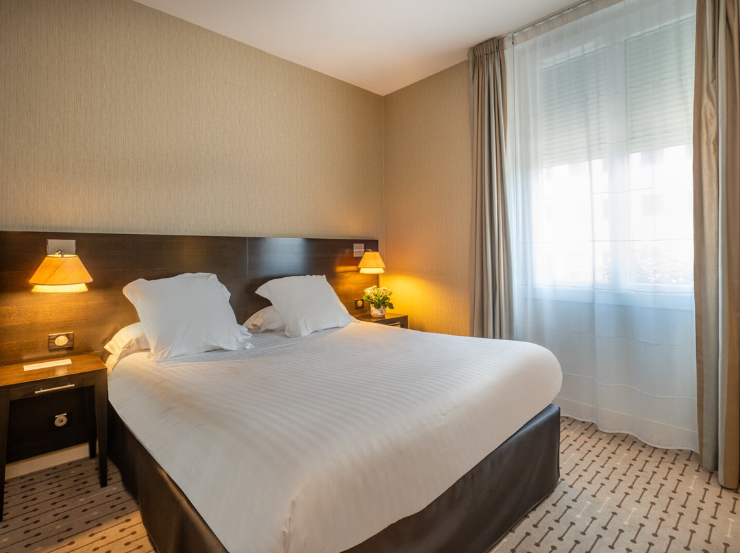 贝斯特韦斯特里谢利酒店主图