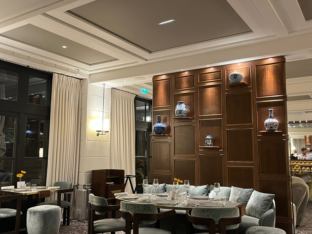 La Table des Lumières