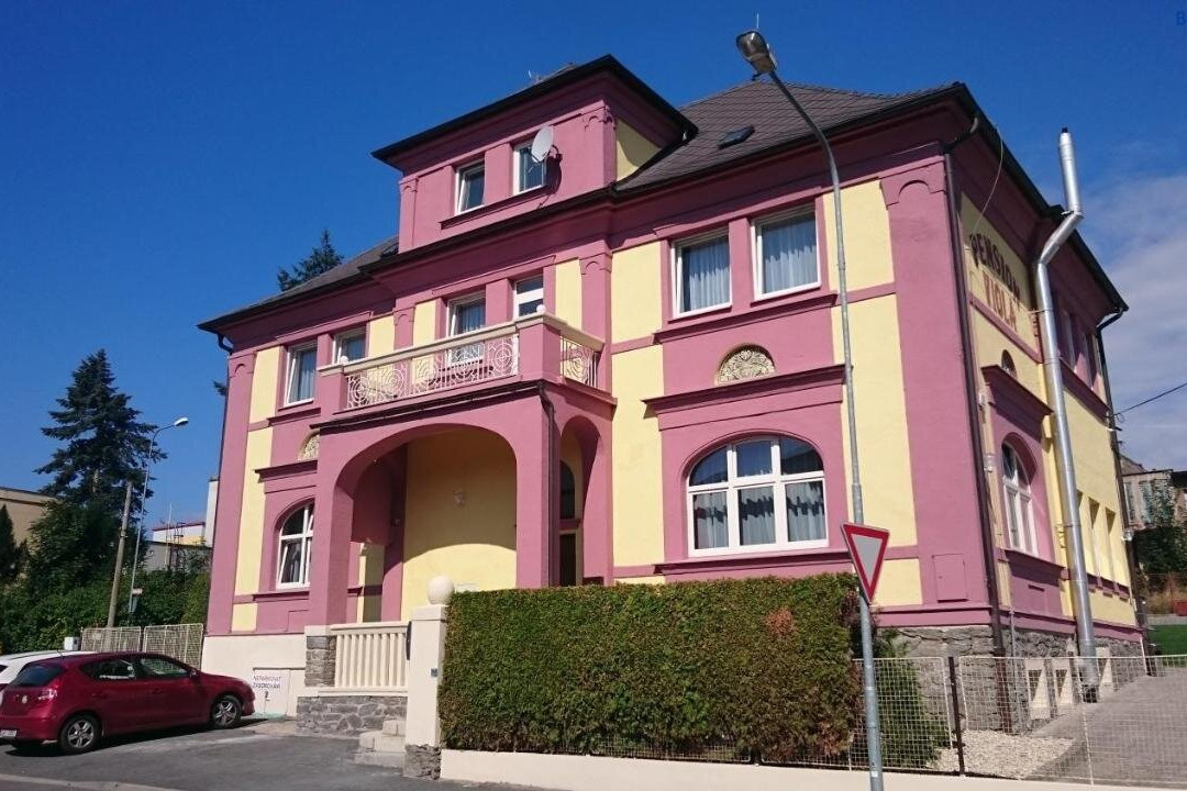 维奥拉酒店主图