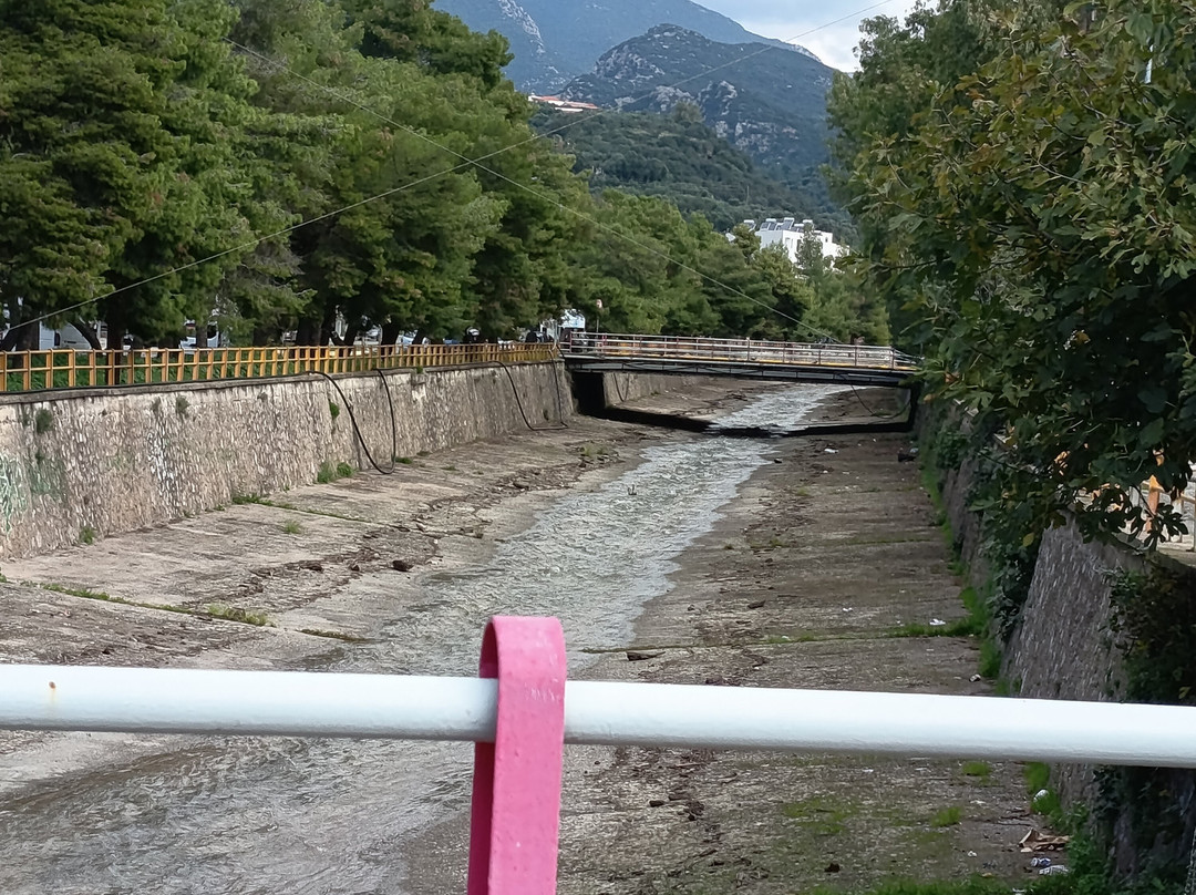 Nedonas-卡拉马塔必去景点