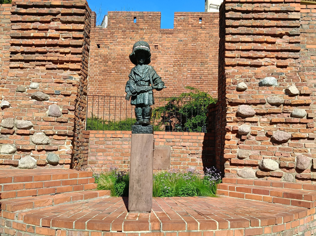 Statue of the Little Insurgent-华沙必去景点