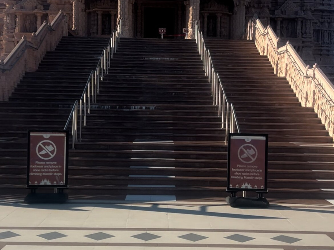 斯瓦米纳拉扬神庙-奇诺岗必去景点