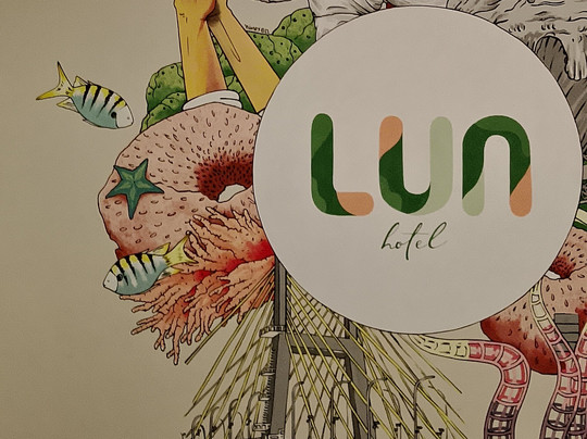 Lun Hotel Manado主图