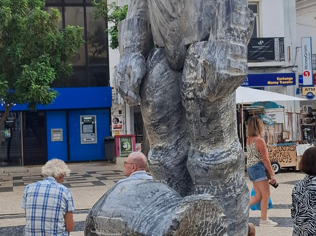 Sculpture of Dom Sebastiao-拉各斯必去景点