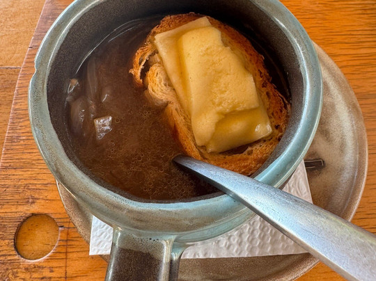 Nirvana Restaurant Retreat主图