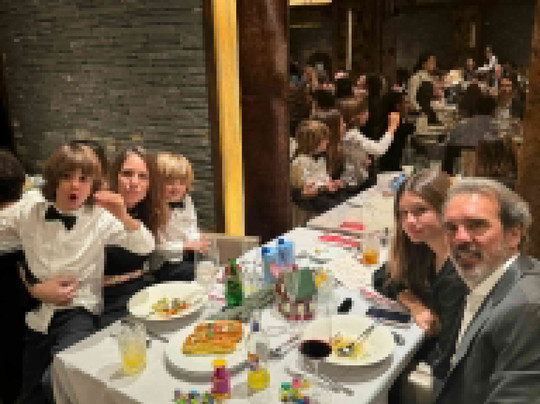 瓦德纽酒店主图