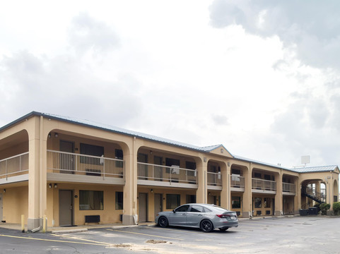 Deerfield Inn By Capital O Blytheville AR I55