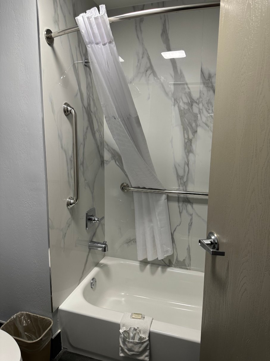 拉格兰奇温德姆速8酒店-浴室