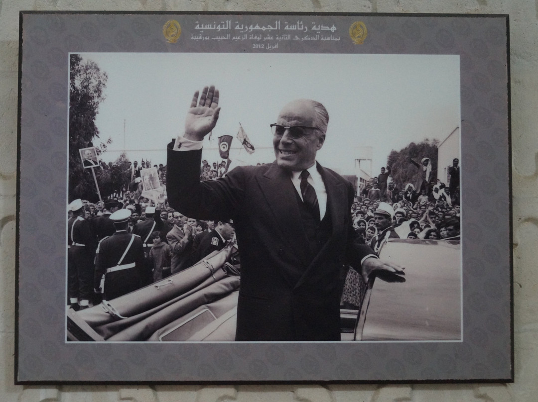 布尔吉巴陵墓-摩纳斯特必去景点