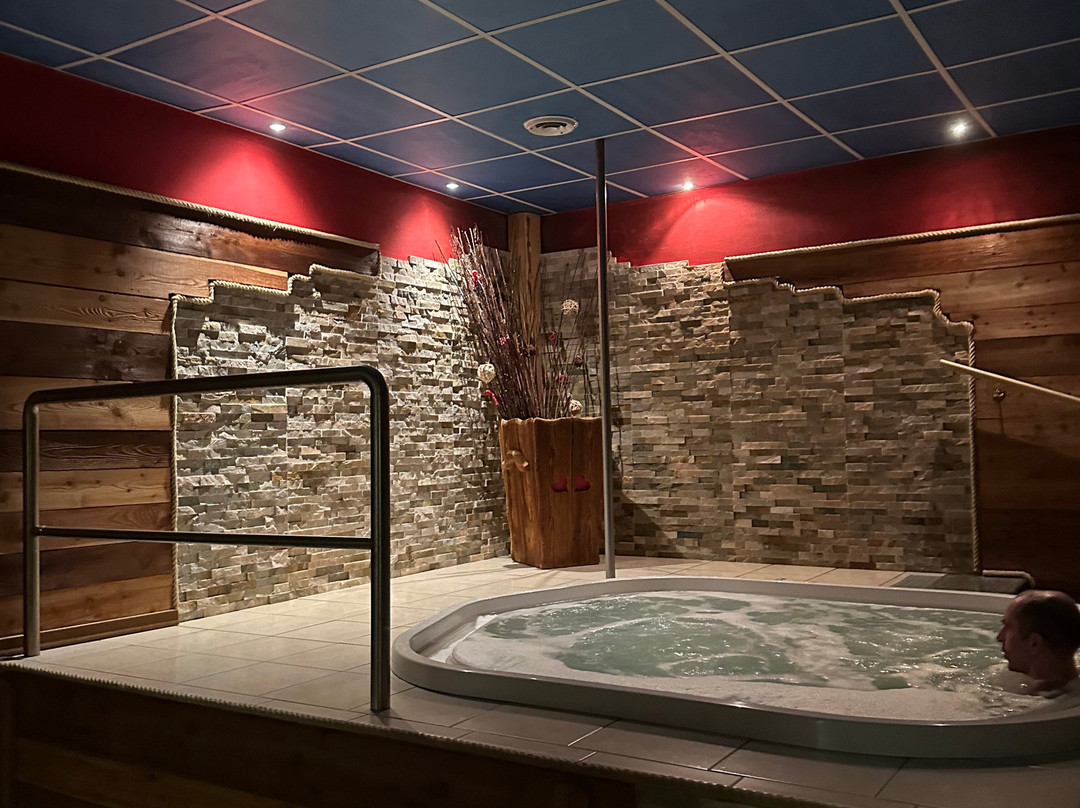 丽维阿穆尔酒店主图