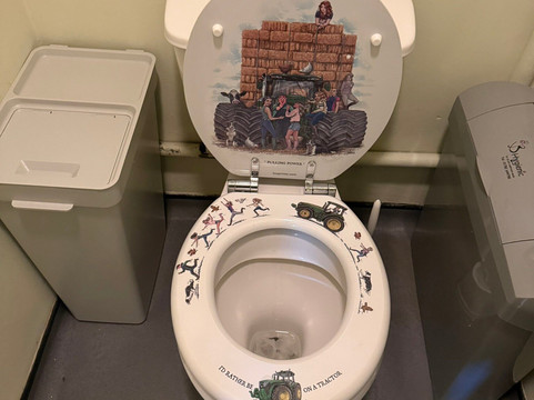 欧克欧尔阿姆斯酒店主图