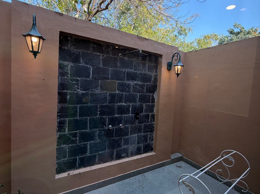 栾屯波考斯度假屋主图