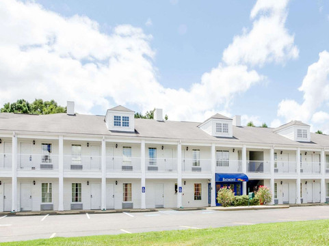 欧扎克呗盟套房酒店主图