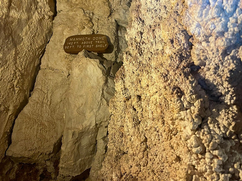 Grand Canyon Caverns-皮奇斯普林斯必去景点