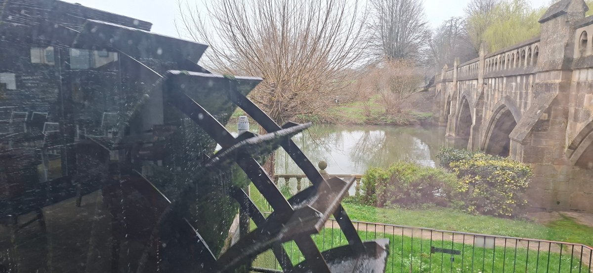 老磨坊及酒店-官方