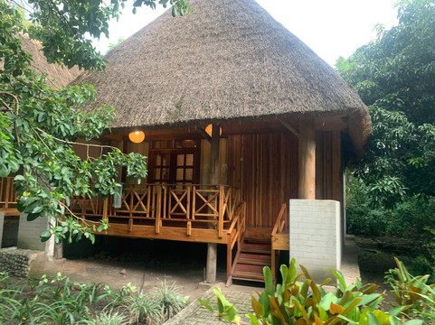 Uganda Family Tours & Travel-Fort Portal必去景点