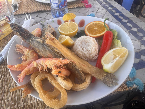 Travel with Aziz-Lalla Takerkoust必去景点