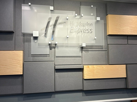 Holiday Inn Express 约翰逊城主图