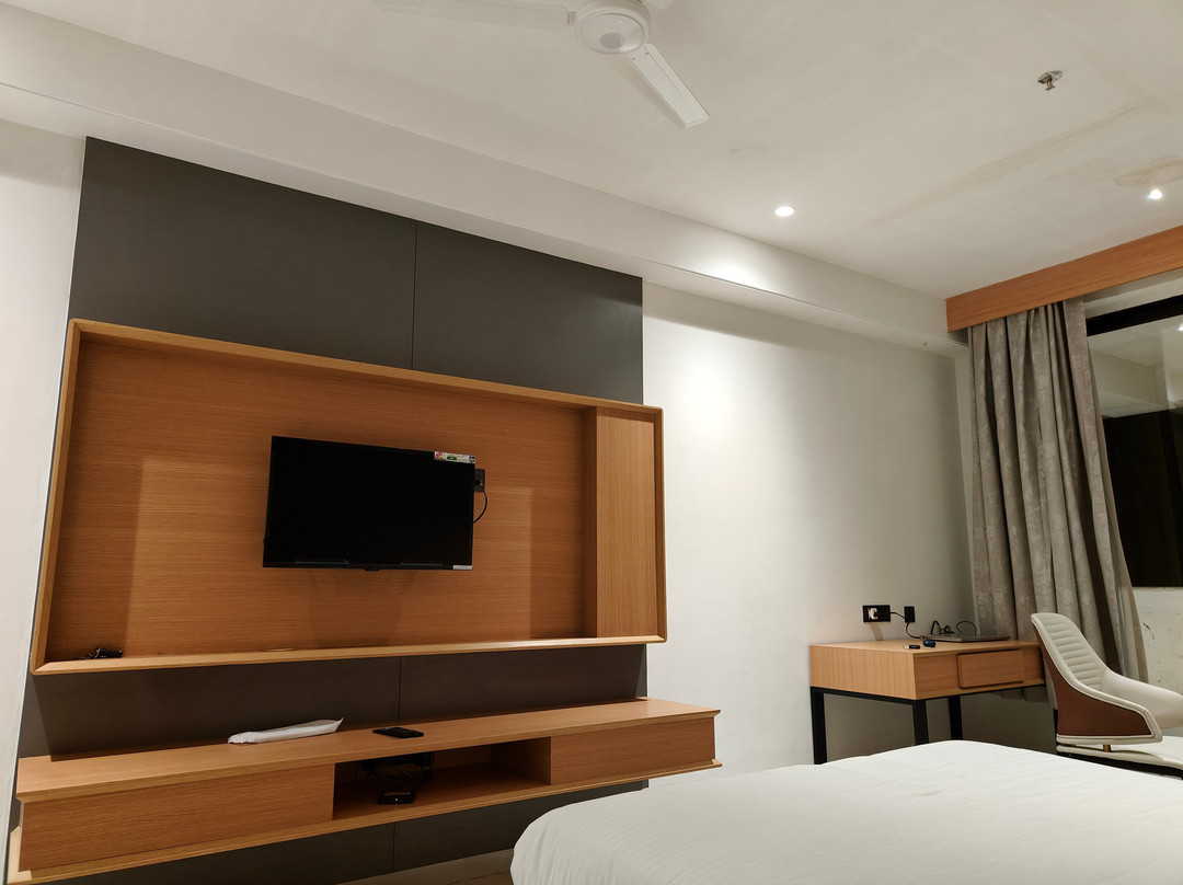 三一大酒店主图