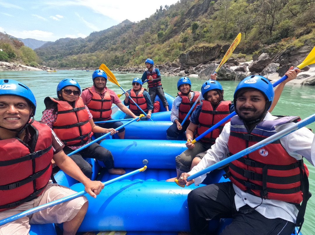 Kishore Travels-哈里瓦必去景点