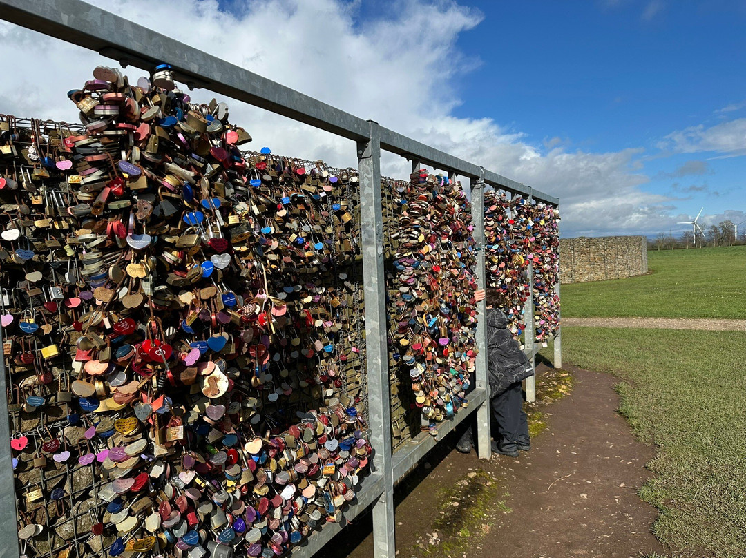 Wall Of Love-格雷特纳格林必去景点