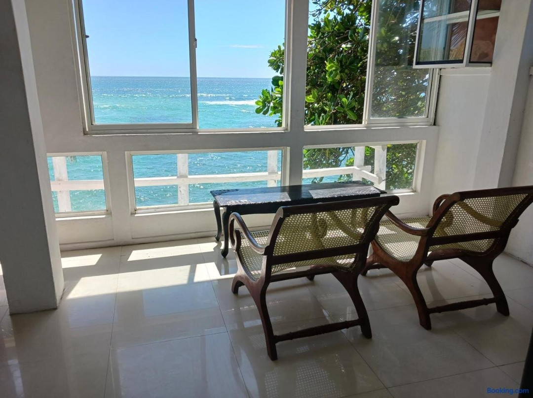 Seashore Resort & Villa