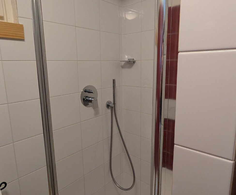 Riale酒店住宿-Zwargji