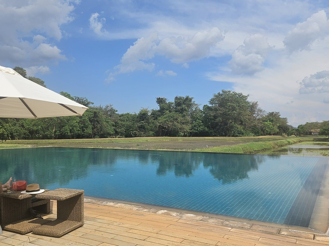 锡吉里耶水园酒店主图