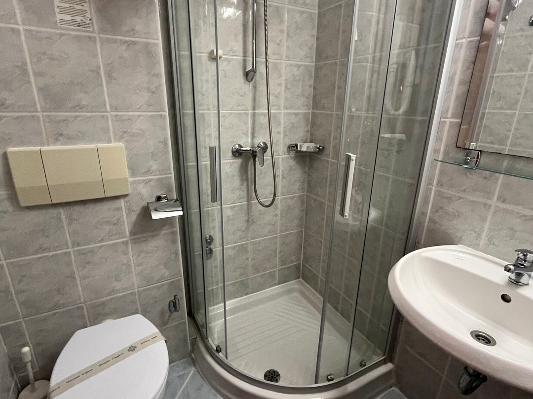 法拉翁酒店主图