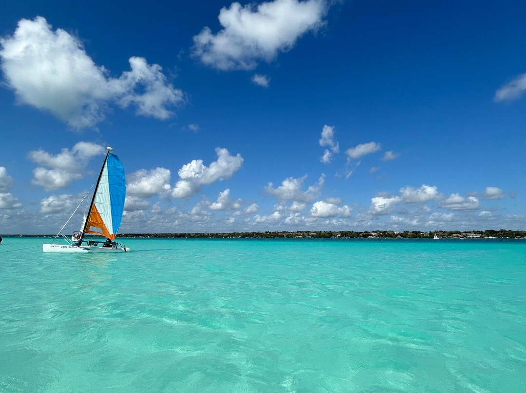 Lago Bacalar (Lake of the Seven Colors)-尤卡坦半岛必去景点