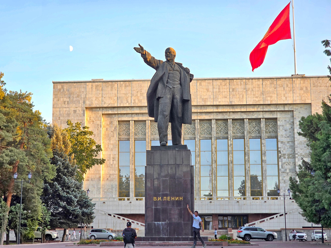 Vladimir Lenin Statue-比斯凯克必去景点