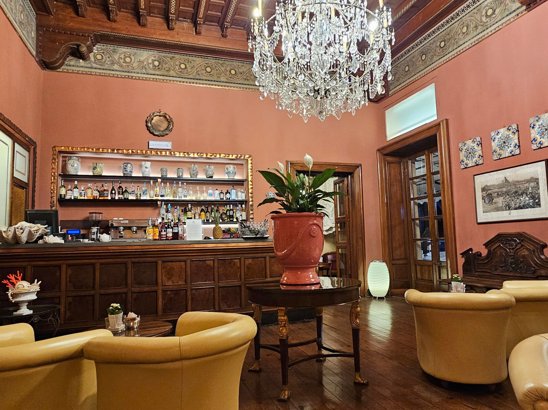 巴尔比别墅大酒店主图