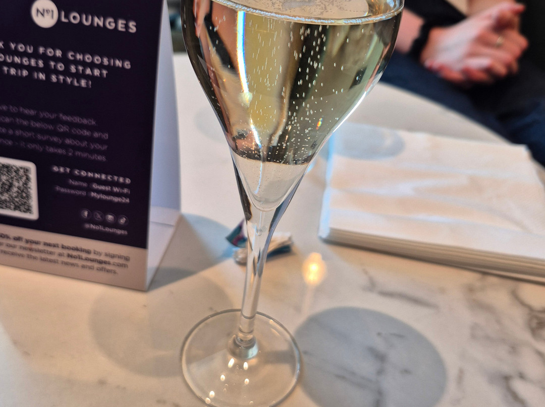 No1 Lounge at Luton Airport-卢顿必去景点