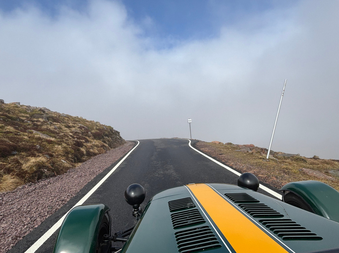 Highland Caterham Hire-埃尔金必去景点