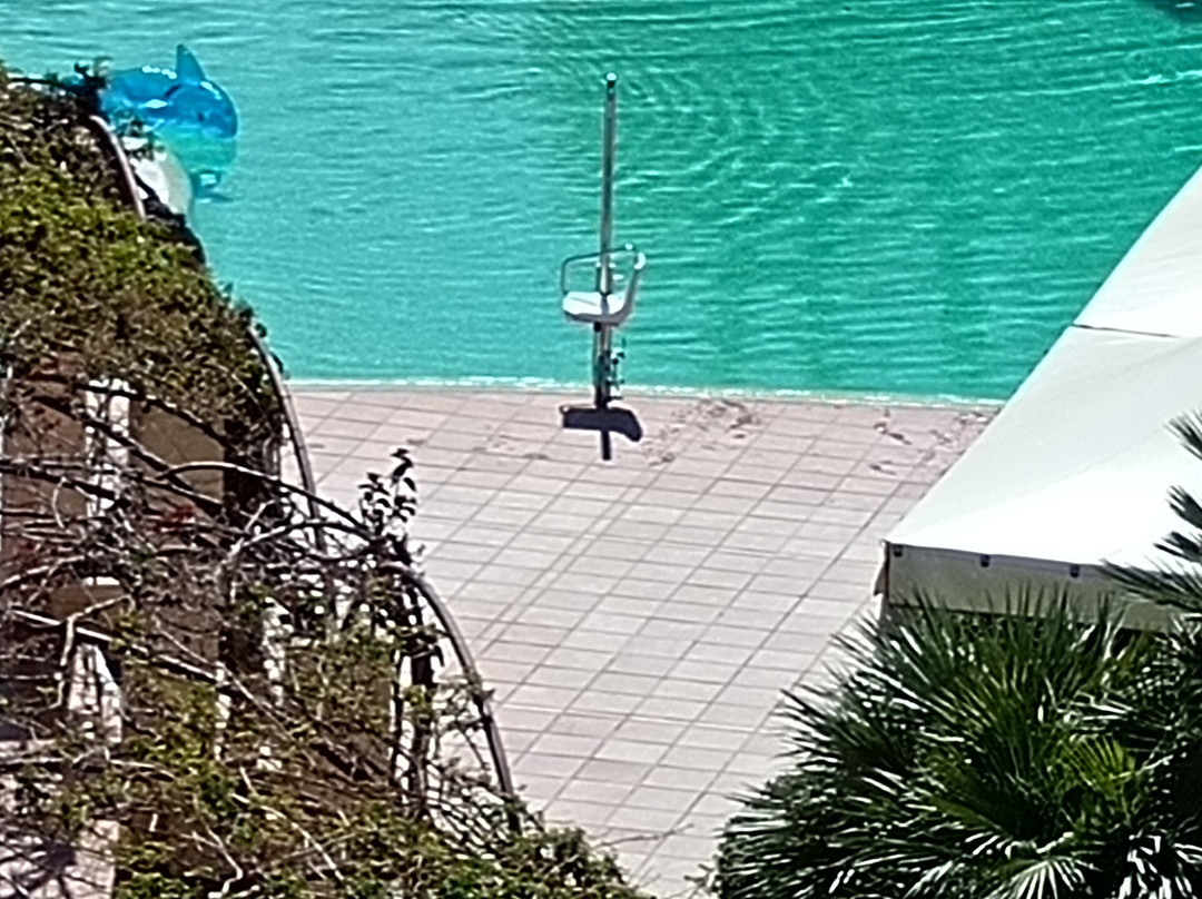 布兰卡城伊波罗之星海浪酒店主图