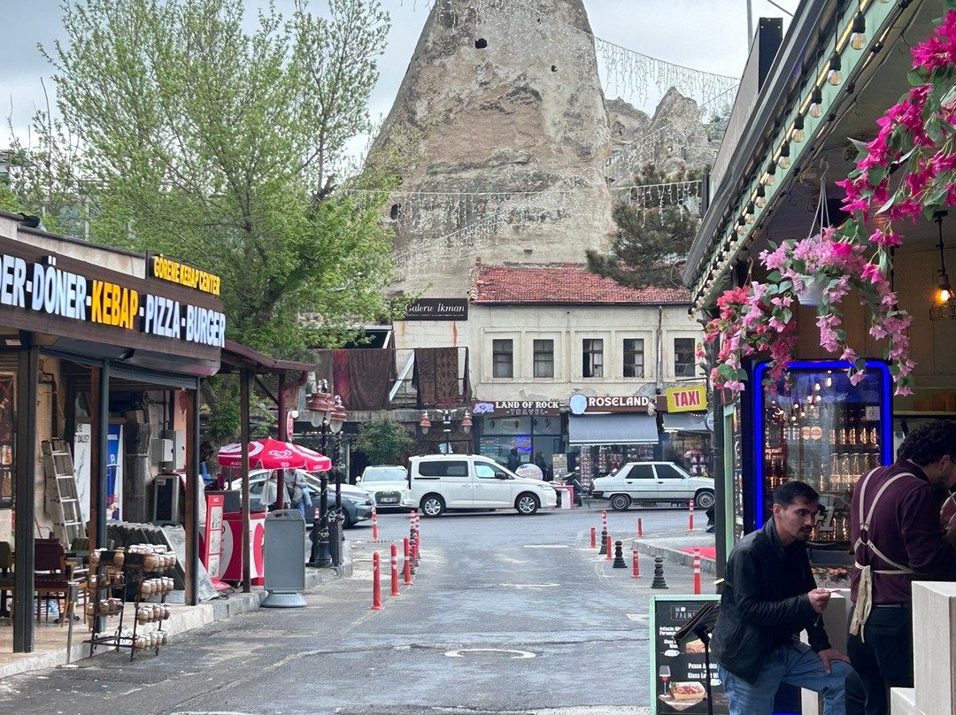 阿伦洞穴酒店及艺术画廊主图