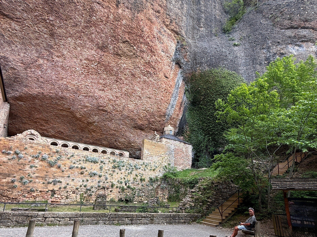 Monastery of San Juan de la Peña-哈卡必去景点