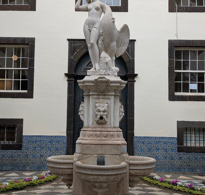 Praça do Município-沙尔必去景点