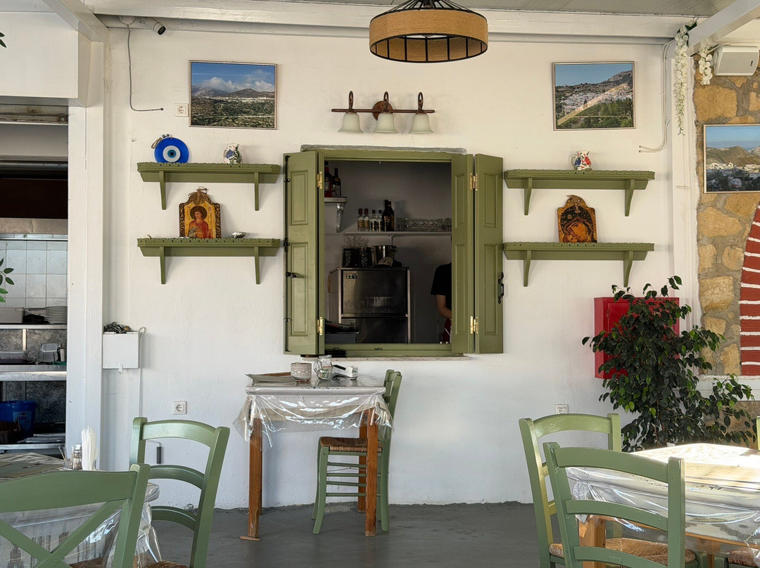 Stou Manoli Taverne Karpathos