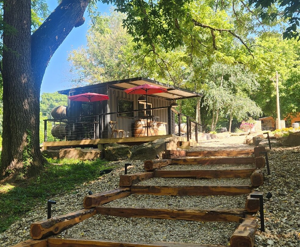 Sassafras Springs Vineyard-Springdale必去景点