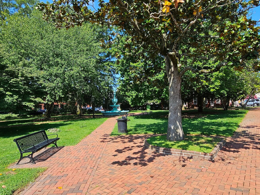 Fountain Park-Chestertown必去景点