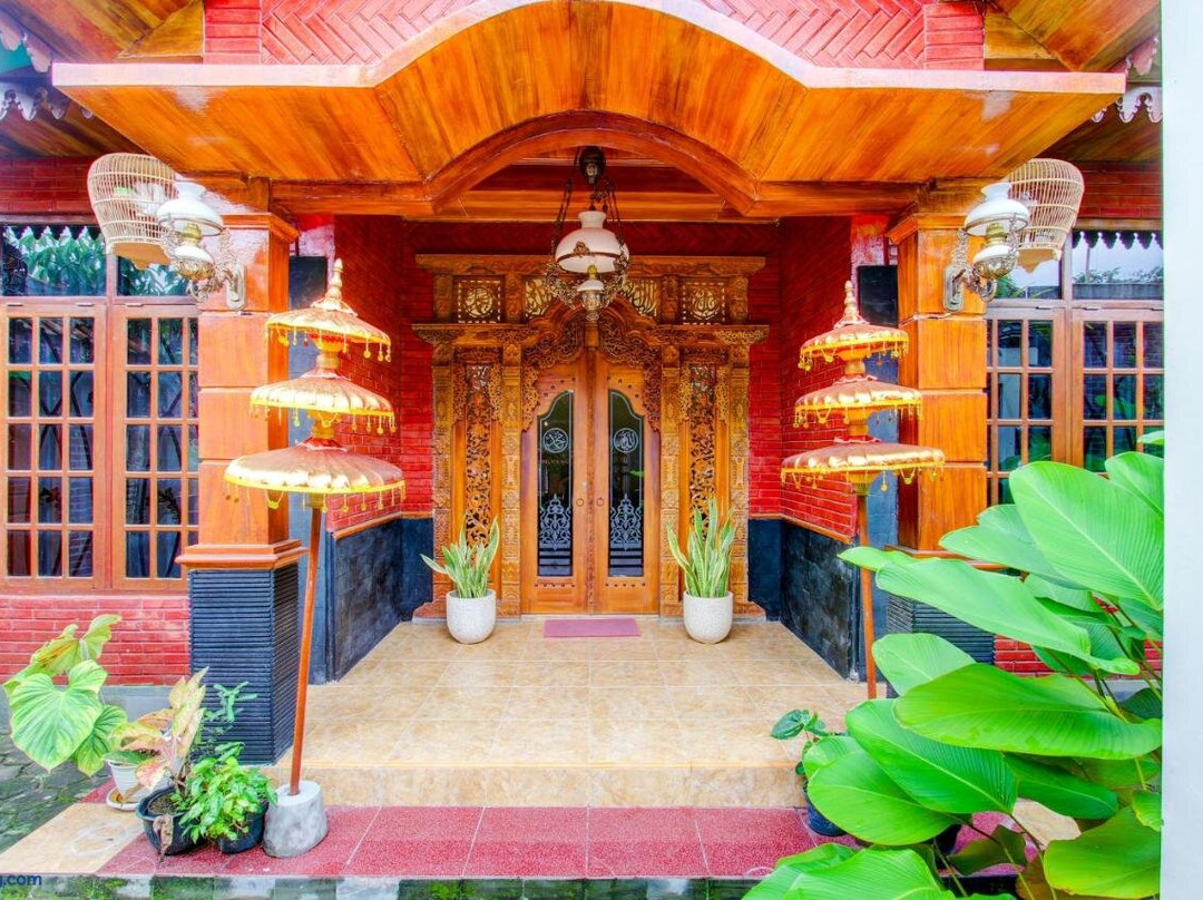 Hotel O Mbah Carik Homestay Syari'ah