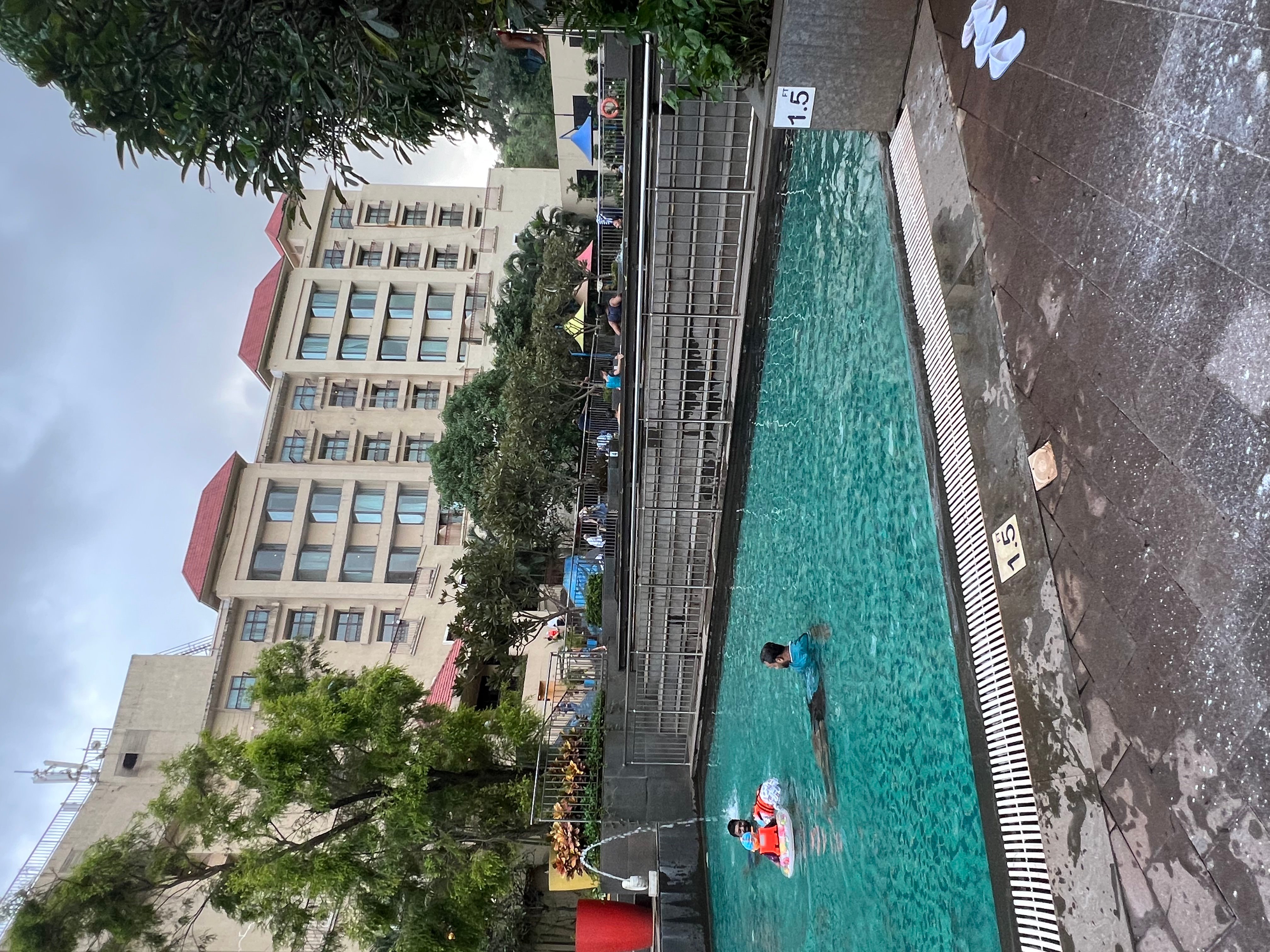 诺富特驿马吉卡科波利酒店-泳池