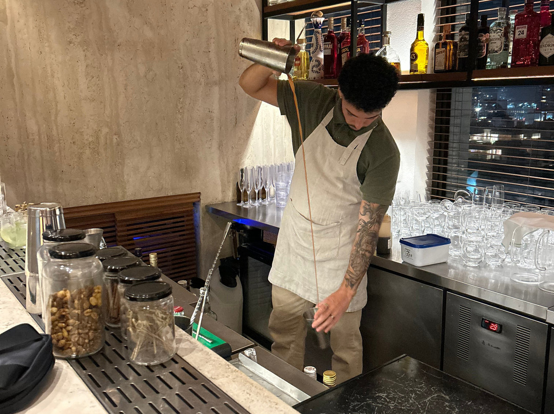 雅尼耶罗酒店主图