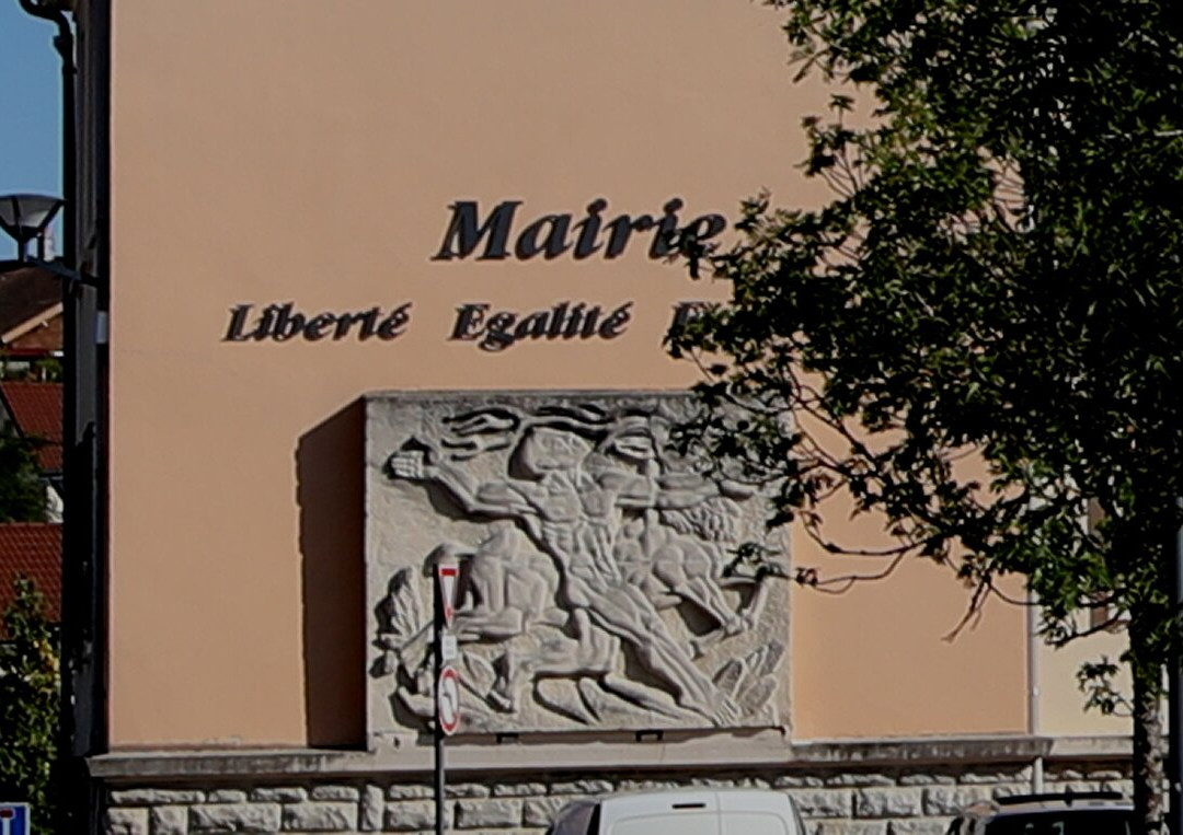 Bas relief: "Le Messager du Grandvaux"-Saint-Laurent-en-Grandvaux必去景点