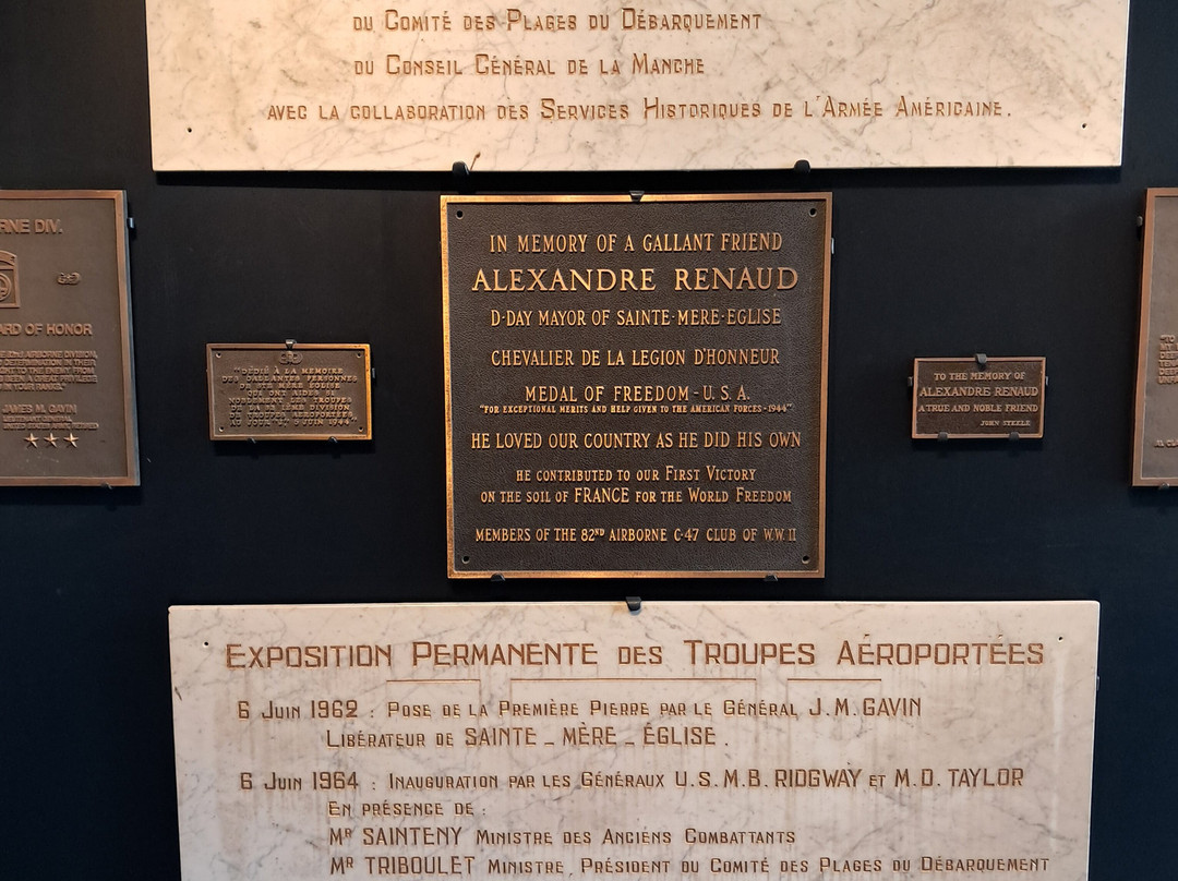 Airborne Museum-Sainte-Mere-Eglise必去景点