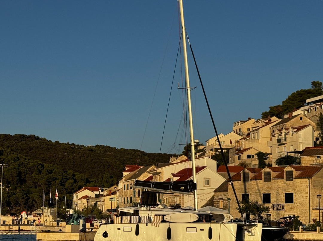 Crew Catamaran Falco Croatia-杜基拉必去景点