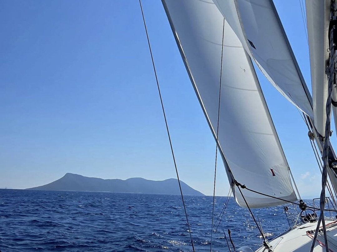 Nisos Yacht Charter-Nidri必去景点