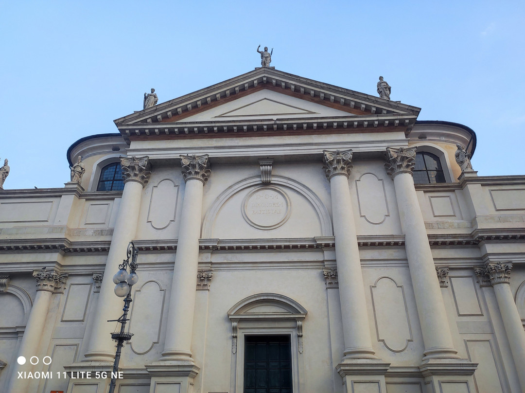 Piazza Libertà-巴萨诺－德尔格拉帕必去景点