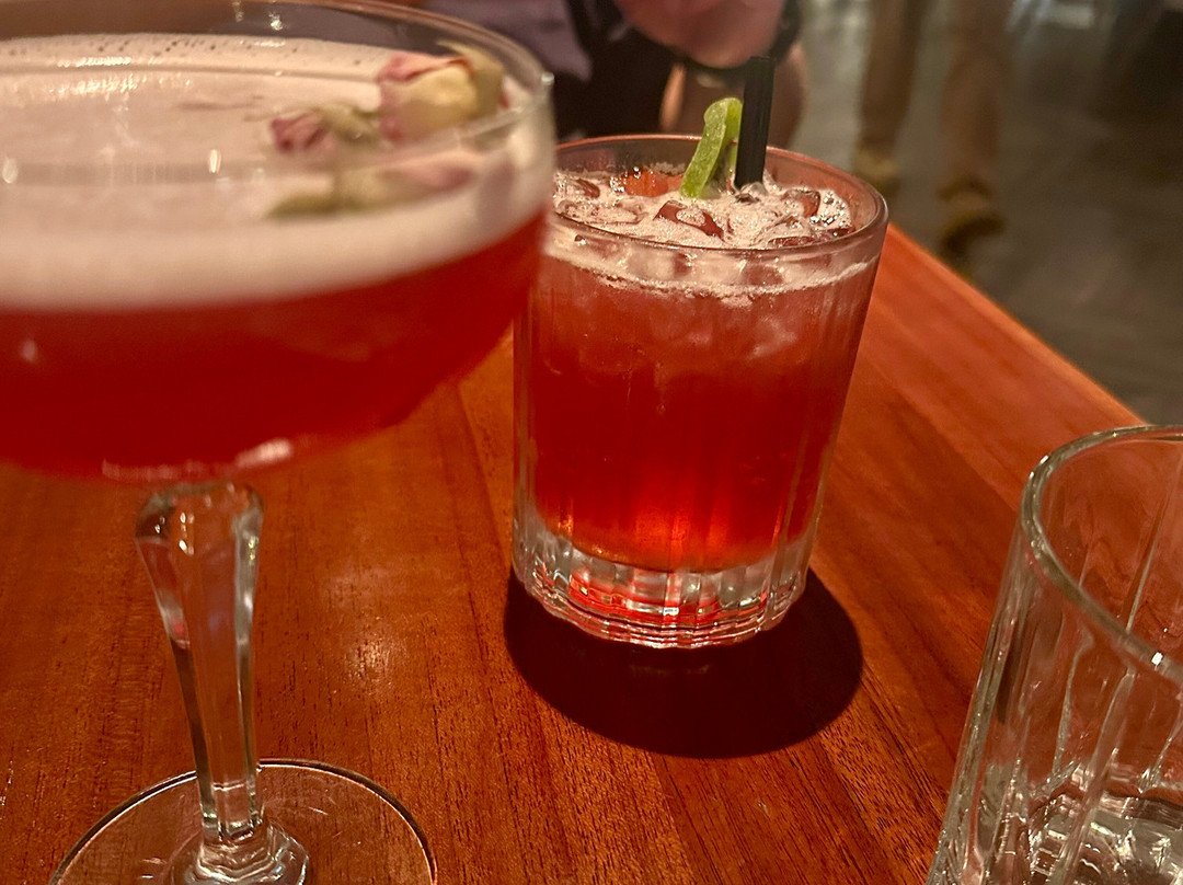 加雷基内瑞特酒店主图
